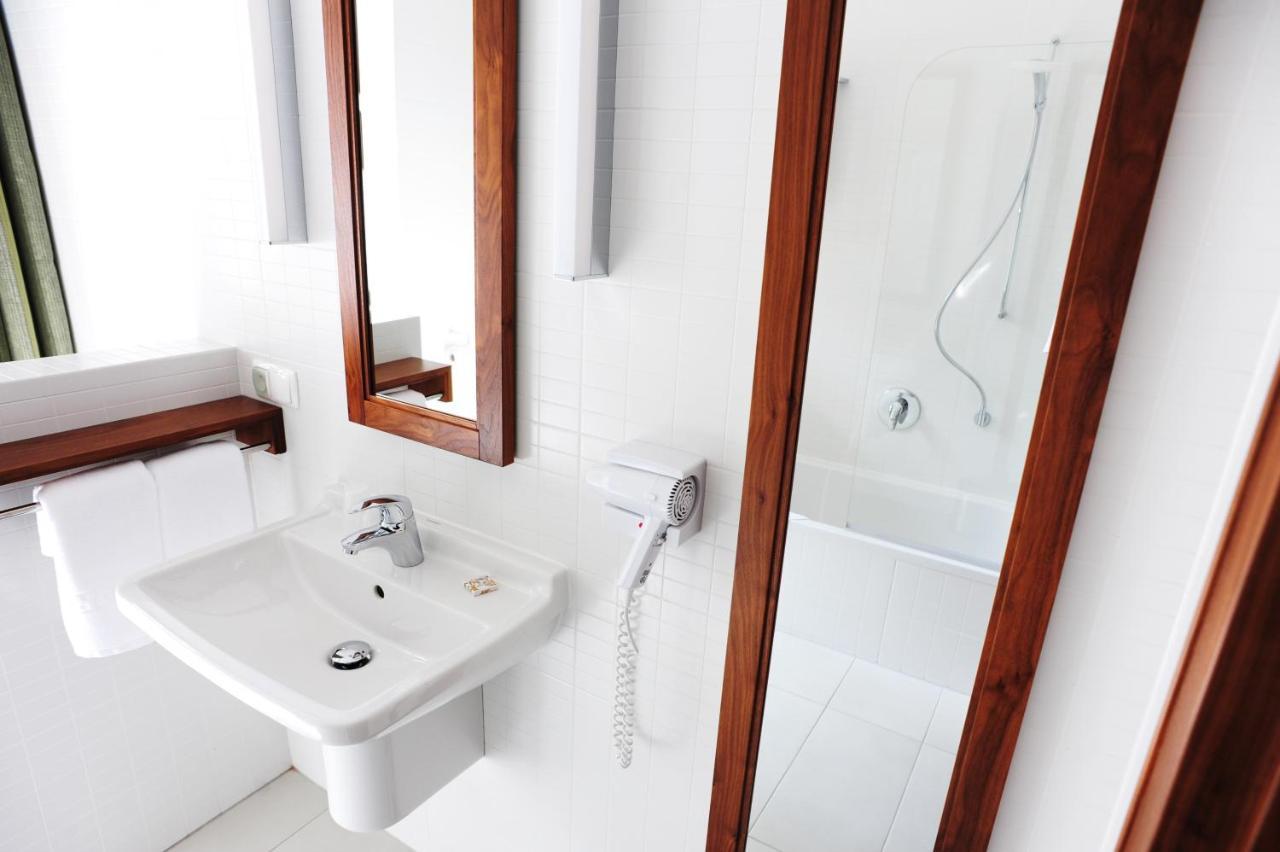 Hotel Zamek Lubliniec Bagian luar foto