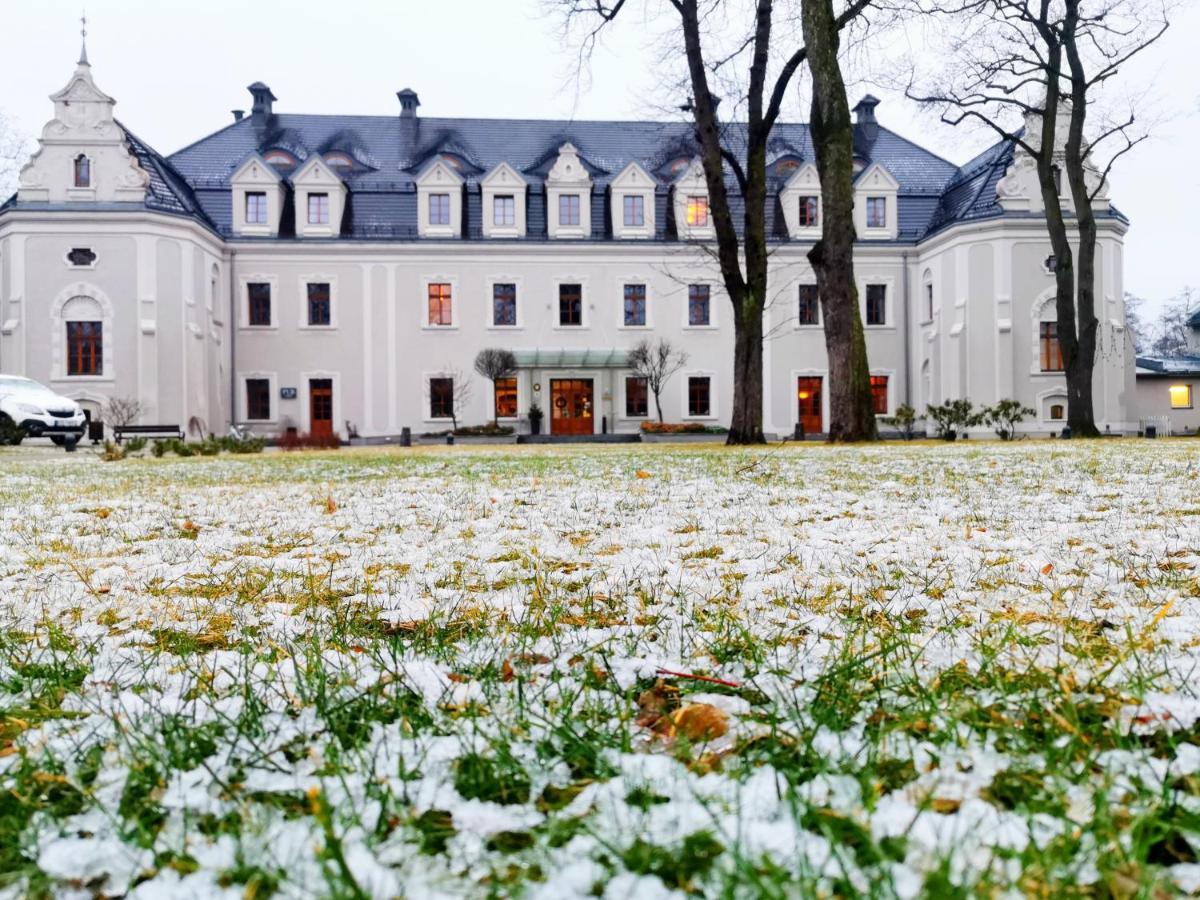 Hotel Zamek Lubliniec Bagian luar foto